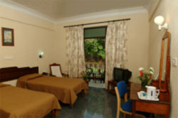 Hotel Bambolim Beach Resort - Goa