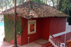 Hotel Bambolim Beach Resort - Goa